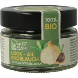 Zwarte knoflook teentje